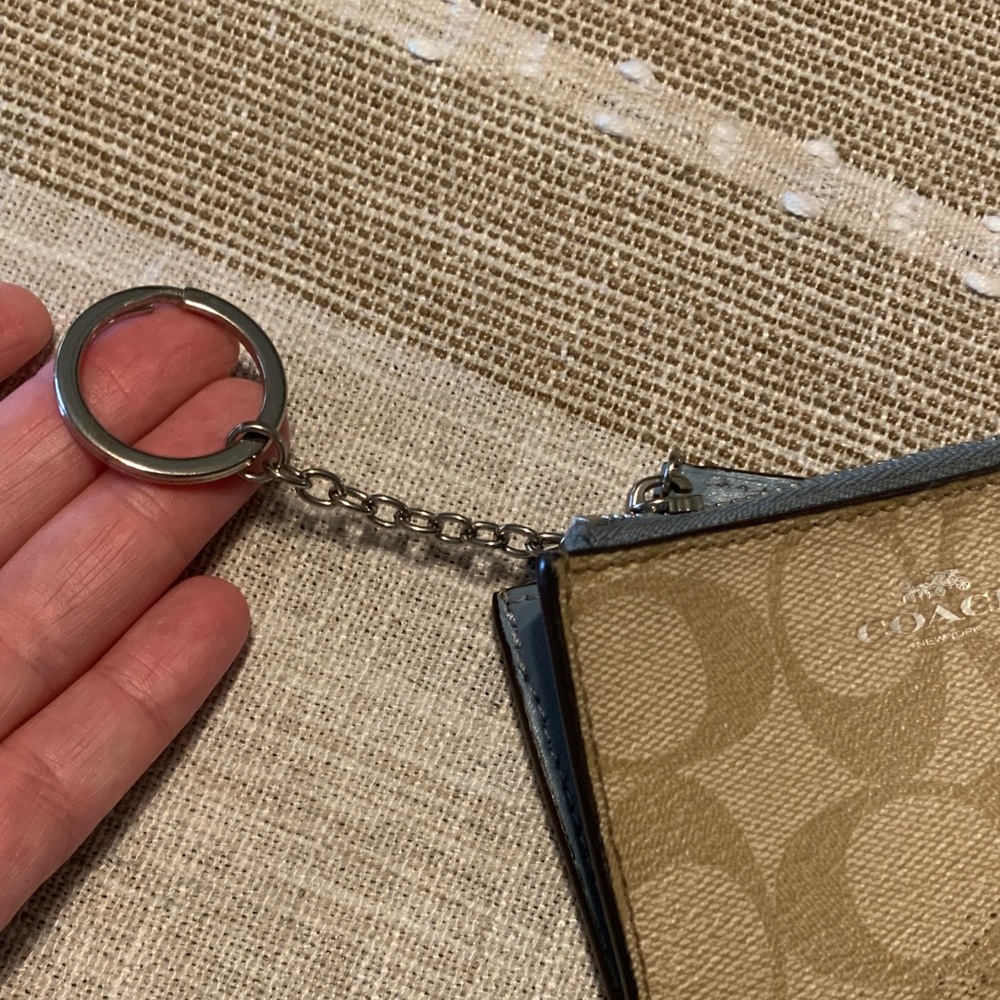 Coach Tan Signature Card Case Keyring - Picture 4 of 7